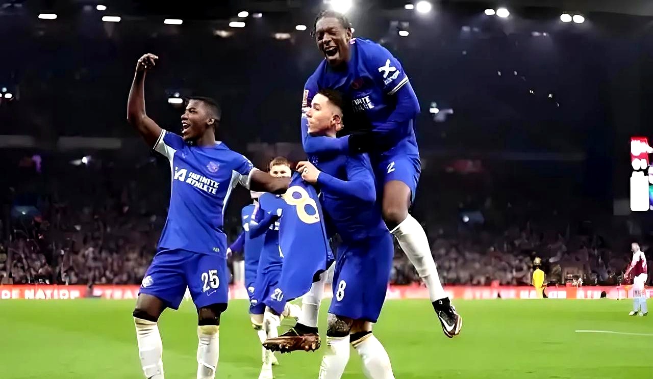 球队默契配合,夺得胜利领先全场 球队默契配合,夺得胜利领先全场