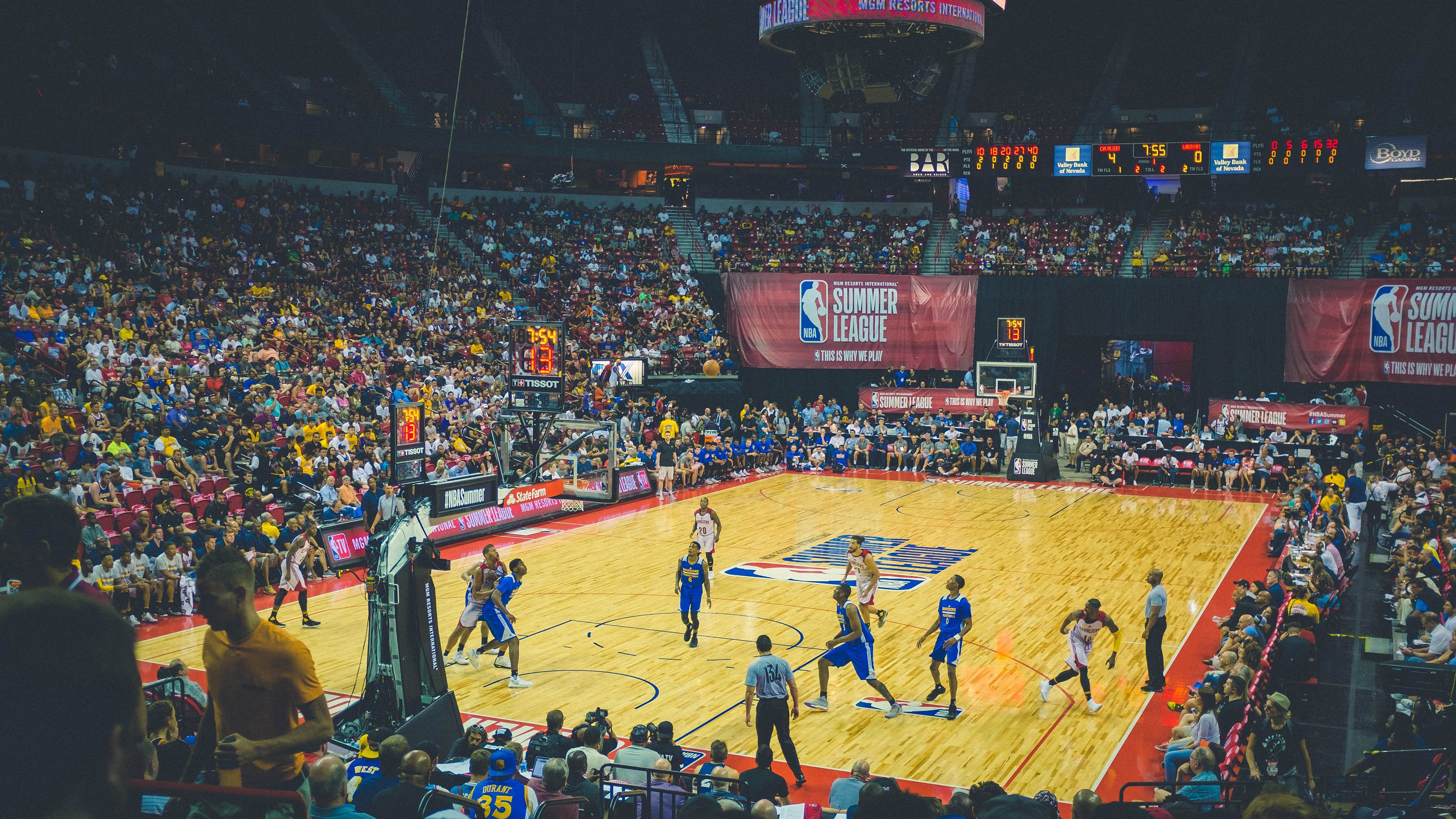 广厦破沪，库里封神，当铁血防守遇上全球巅峰之战